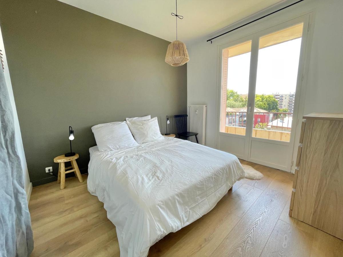 Happy Sejour Sainte Foy Apartment Lyon Bagian luar foto